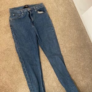 BDG GIRLFRIEND HIGH RISE JEAN
